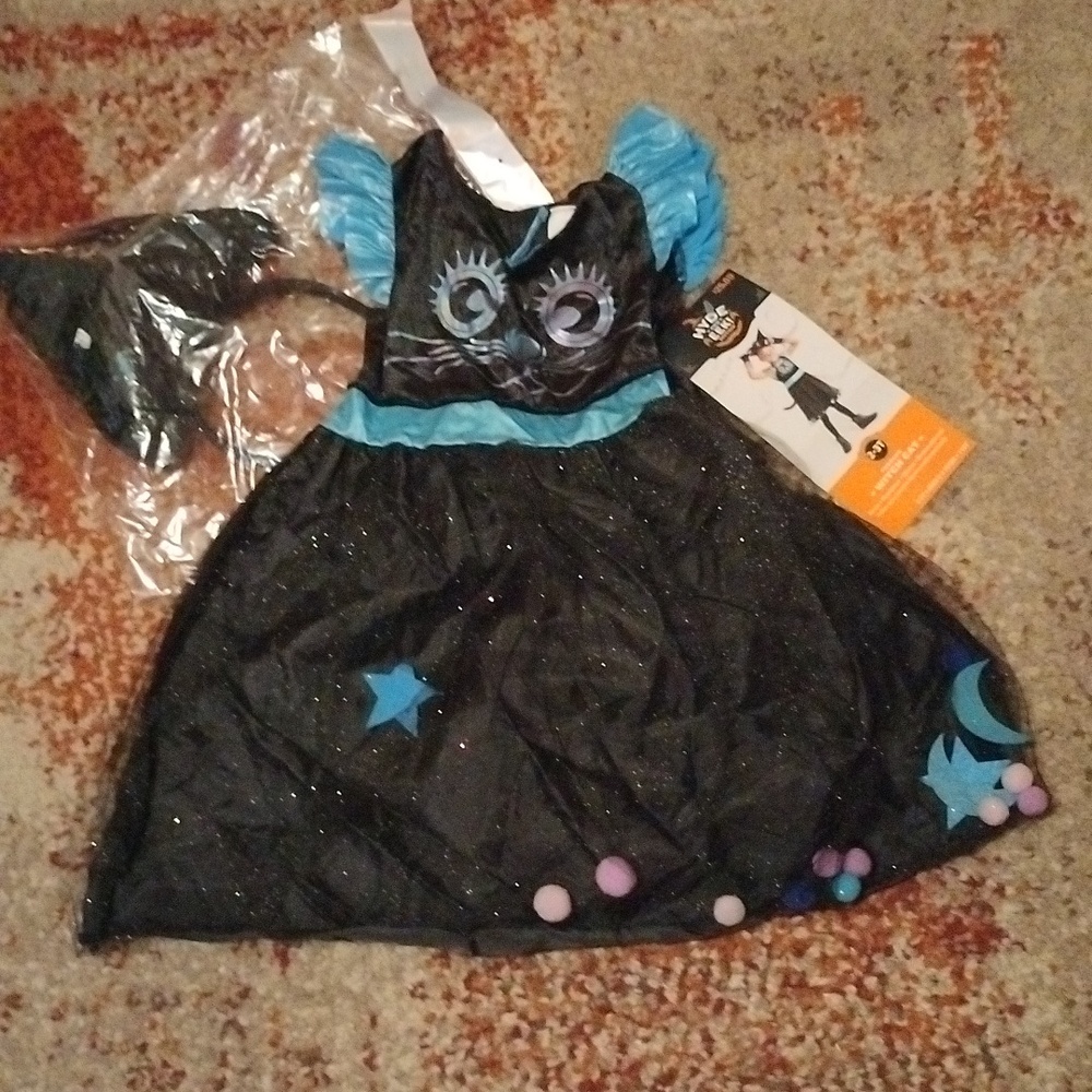 Little girls size 2-3t NWT witch cat costume